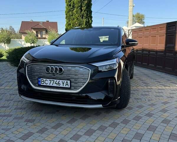 Черный Ауди Q4 e-tron, объемом двигателя 0 л и пробегом 35 тыс. км за 28900 $, фото 2 на Automoto.ua