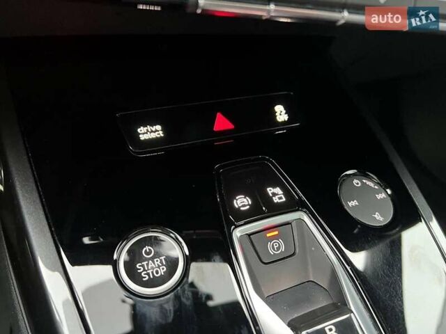 Чорний Ауді Q4 e-tron, об'ємом двигуна 0 л та пробігом 22 тис. км за 35340 $, фото 26 на Automoto.ua