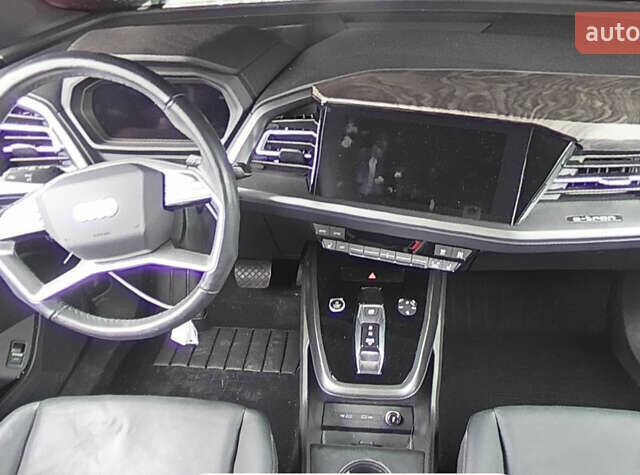Чорний Ауді Q4 e-tron, об'ємом двигуна 0 л та пробігом 22 тис. км за 25000 $, фото 6 на Automoto.ua