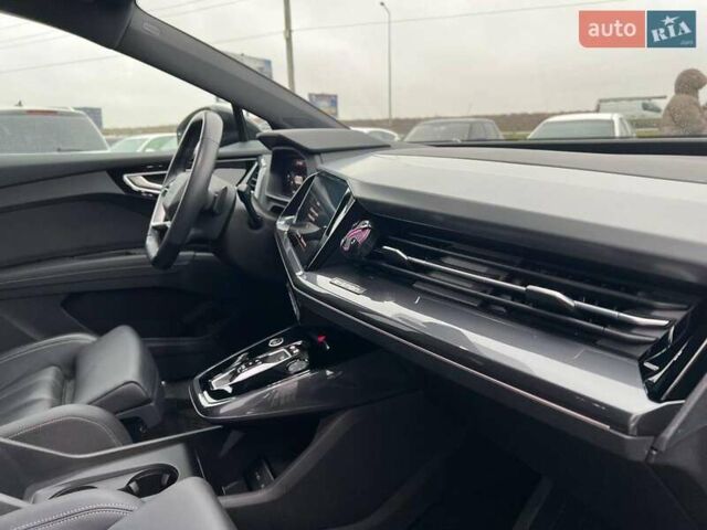 Чорний Ауді Q4 e-tron, об'ємом двигуна 0 л та пробігом 22 тис. км за 35340 $, фото 38 на Automoto.ua