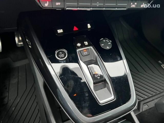 Чорний Ауді Q4 e-tron, об'ємом двигуна 0 л та пробігом 22 тис. км за 35340 $, фото 25 на Automoto.ua