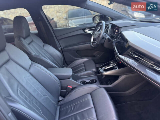 Чорний Ауді Q4 e-tron, об'ємом двигуна 0 л та пробігом 55 тис. км за 28500 $, фото 24 на Automoto.ua