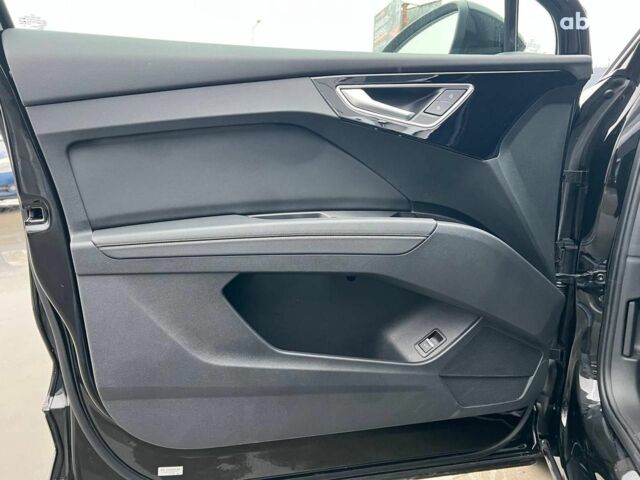 Чорний Ауді Q4 e-tron, об'ємом двигуна 0 л та пробігом 22 тис. км за 35340 $, фото 14 на Automoto.ua