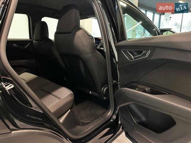 Черный Ауди Q4 e-tron, объемом двигателя 0 л и пробегом 52 тыс. км за 26900 $, фото 30 на Automoto.ua