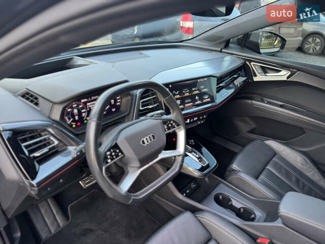 Чорний Ауді Q4 e-tron, об'ємом двигуна 0 л та пробігом 55 тис. км за 28500 $, фото 21 на Automoto.ua