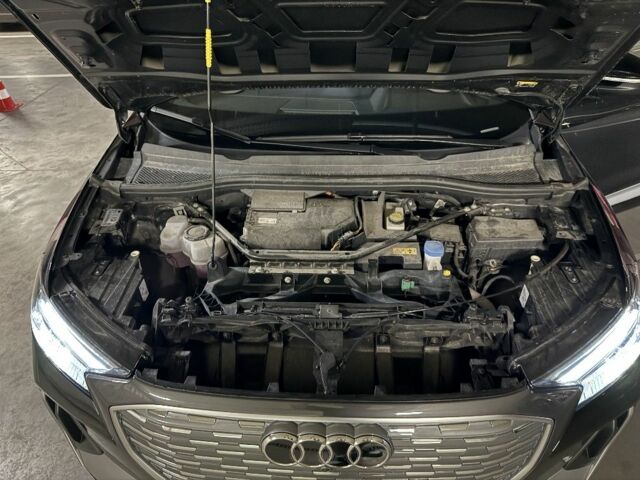 Черный Ауди Q4 e-tron, объемом двигателя 0 л и пробегом 21 тыс. км за 34500 $, фото 6 на Automoto.ua