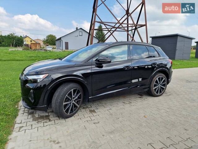 Черный Ауди Q4 e-tron, объемом двигателя 0 л и пробегом 22 тыс. км за 31000 $, фото 1 на Automoto.ua