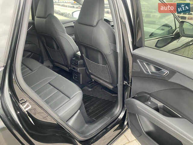 Черный Ауди Q4 e-tron, объемом двигателя 0 л и пробегом 25 тыс. км за 30500 $, фото 20 на Automoto.ua