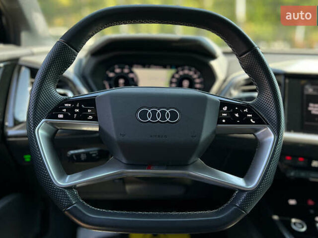 Черный Ауди Q4 e-tron, объемом двигателя 0 л и пробегом 21 тыс. км за 33500 $, фото 15 на Automoto.ua