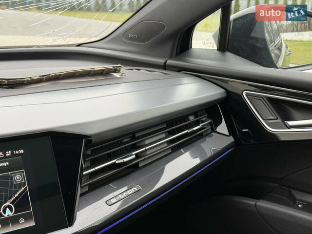 Черный Ауди Q4 e-tron, объемом двигателя 0 л и пробегом 99 тыс. км за 23600 $, фото 70 на Automoto.ua