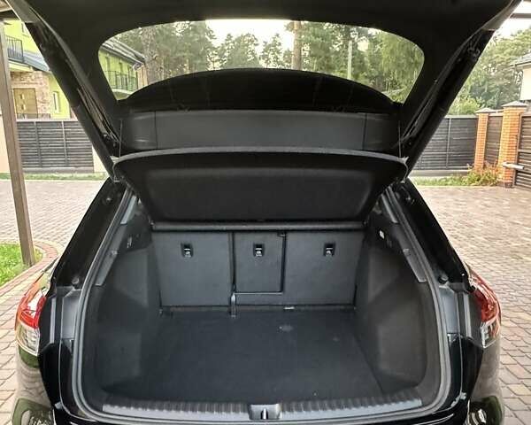 Черный Ауди Q4 e-tron, объемом двигателя 0 л и пробегом 27 тыс. км за 26900 $, фото 12 на Automoto.ua