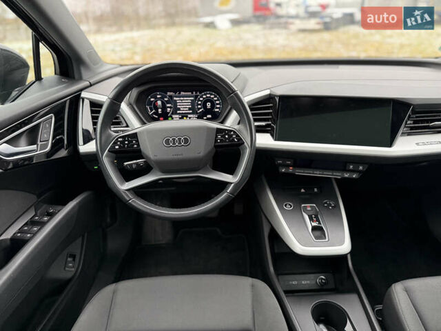 Черный Ауди Q4 e-tron, объемом двигателя 0 л и пробегом 33 тыс. км за 23999 $, фото 30 на Automoto.ua