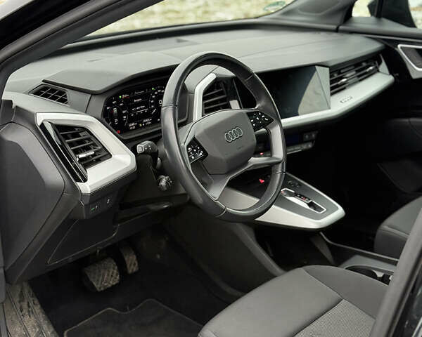 Черный Ауди Q4 e-tron, объемом двигателя 0 л и пробегом 33 тыс. км за 23999 $, фото 27 на Automoto.ua