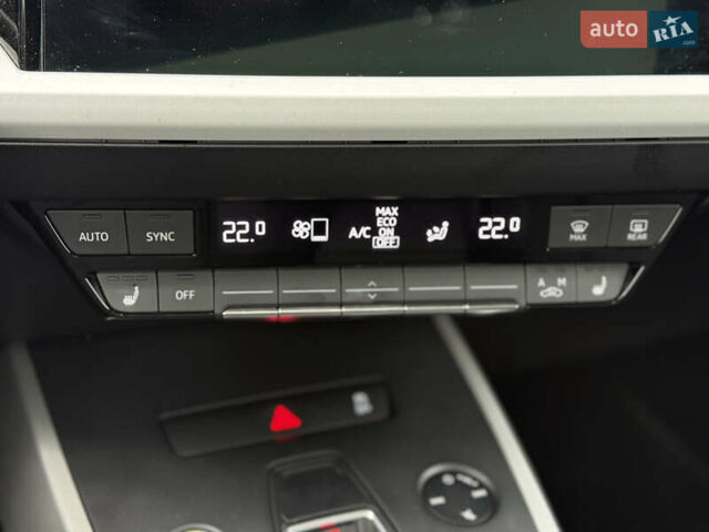 Черный Ауди Q4 e-tron, объемом двигателя 0 л и пробегом 33 тыс. км за 23999 $, фото 35 на Automoto.ua