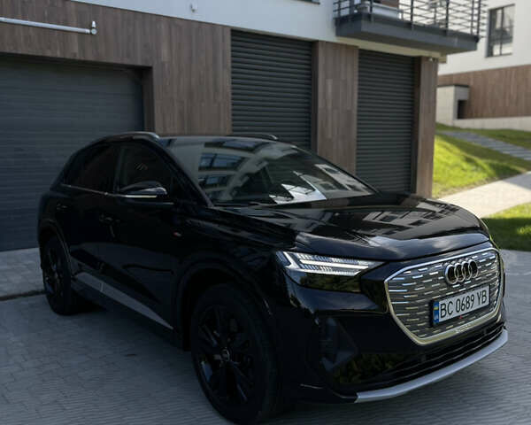 Черный Ауди Q4 e-tron, объемом двигателя 0 л и пробегом 4 тыс. км за 34300 $, фото 1 на Automoto.ua