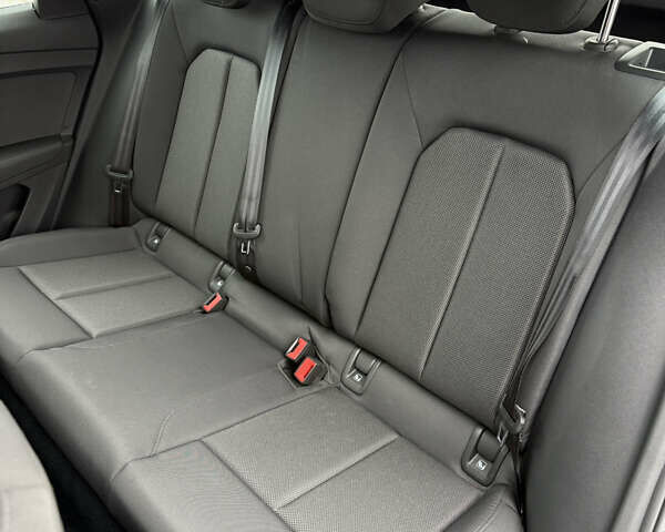 Черный Ауди Q4 e-tron, объемом двигателя 0 л и пробегом 33 тыс. км за 23999 $, фото 28 на Automoto.ua