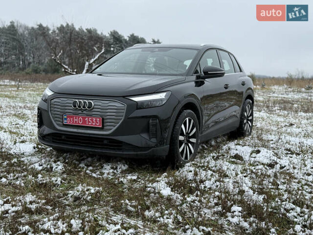 Черный Ауди Q4 e-tron, объемом двигателя 0 л и пробегом 33 тыс. км за 23999 $, фото 2 на Automoto.ua