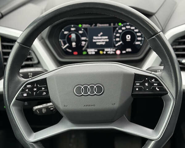 Черный Ауди Q4 e-tron, объемом двигателя 0 л и пробегом 33 тыс. км за 23999 $, фото 33 на Automoto.ua