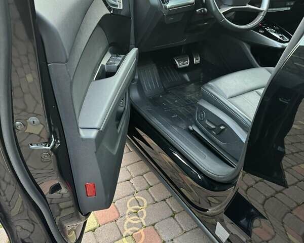 Черный Ауди Q4 e-tron, объемом двигателя 0 л и пробегом 27 тыс. км за 26900 $, фото 14 на Automoto.ua