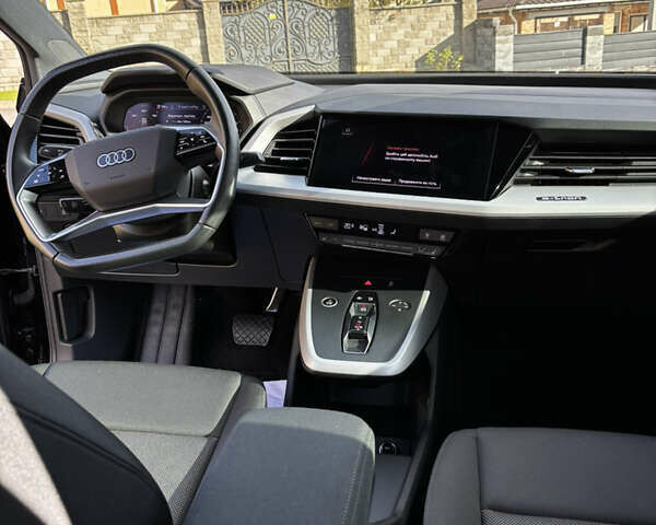 Ауді Q4 e-tron 2023 у Рівному на Automoto.ua Чорний Ауді Q4 e-tron, об'ємом двигуна 0 л та пробігом 33 тис. км за 22900 $, фото 24 на Automoto.ua