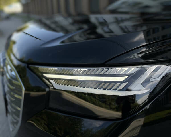 Черный Ауди Q4 e-tron, объемом двигателя 0 л и пробегом 4 тыс. км за 34300 $, фото 24 на Automoto.ua