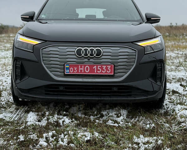 Черный Ауди Q4 e-tron, объемом двигателя 0 л и пробегом 33 тыс. км за 23999 $, фото 19 на Automoto.ua