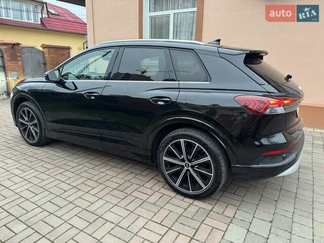 Черный Ауди Q4 e-tron, объемом двигателя 0 л и пробегом 81 тыс. км за 28700 $, фото 7 на Automoto.ua