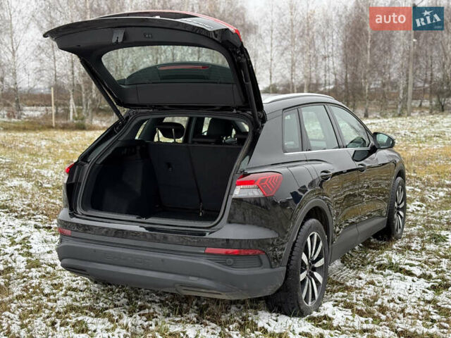 Черный Ауди Q4 e-tron, объемом двигателя 0 л и пробегом 33 тыс. км за 23999 $, фото 23 на Automoto.ua