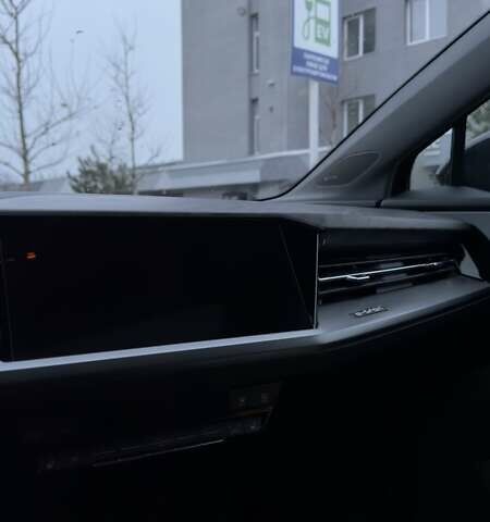 Черный Ауди Q4 e-tron, объемом двигателя 0 л и пробегом 3 тыс. км за 34000 $, фото 8 на Automoto.ua