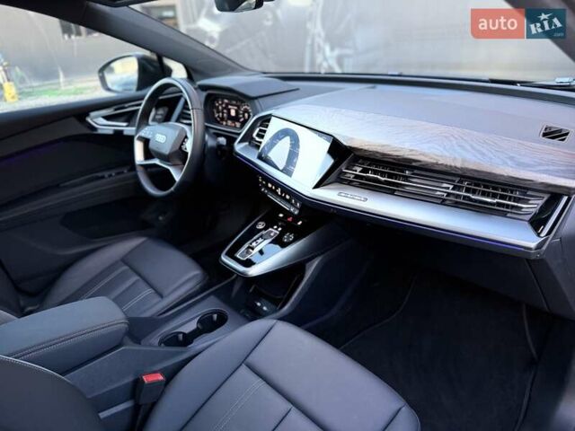 Чорний Ауді Q4 e-tron, об'ємом двигуна 0 л та пробігом 1 тис. км за 30999 $, фото 66 на Automoto.ua