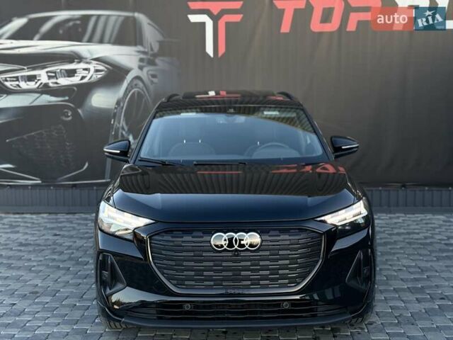 Чорний Ауді Q4 e-tron, об'ємом двигуна 0 л та пробігом 1 тис. км за 30999 $, фото 13 на Automoto.ua