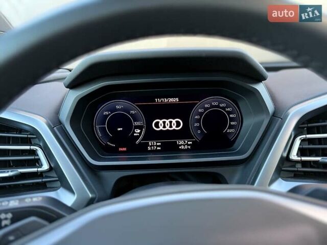 Чорний Ауді Q4 e-tron, об'ємом двигуна 0 л та пробігом 1 тис. км за 30999 $, фото 47 на Automoto.ua