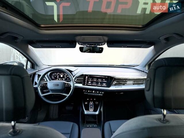 Чорний Ауді Q4 e-tron, об'ємом двигуна 0 л та пробігом 1 тис. км за 30999 $, фото 81 на Automoto.ua