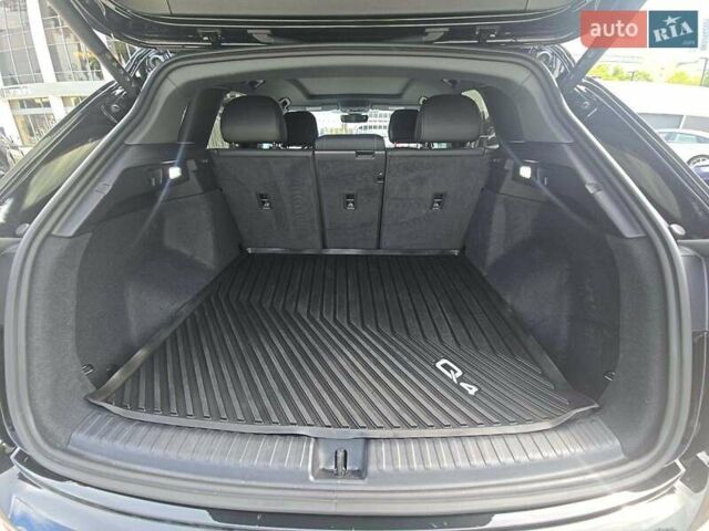 Черный Ауди Q4 e-tron, объемом двигателя 0 л и пробегом 25 тыс. км за 25000 $, фото 4 на Automoto.ua