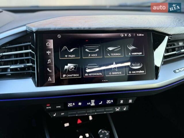 Чорний Ауді Q4 e-tron, об'ємом двигуна 0 л та пробігом 1 тис. км за 30999 $, фото 59 на Automoto.ua