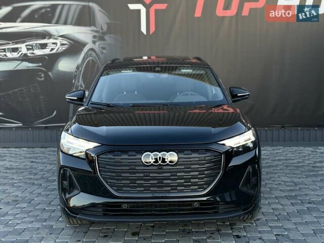 Чорний Ауді Q4 e-tron, об'ємом двигуна 0 л та пробігом 1 тис. км за 30999 $, фото 15 на Automoto.ua