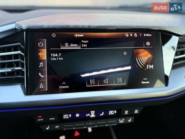 Чорний Ауді Q4 e-tron, об'ємом двигуна 0 л та пробігом 1 тис. км за 30999 $, фото 56 на Automoto.ua