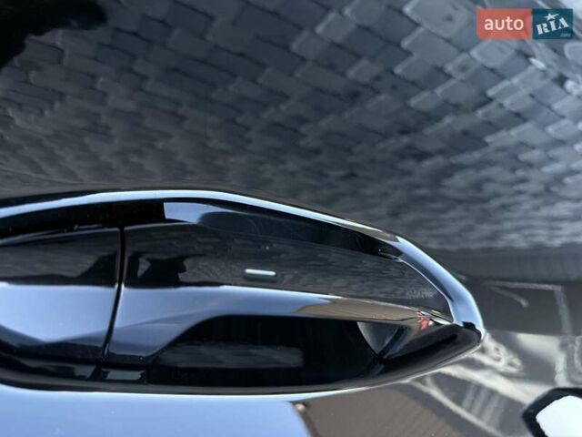 Чорний Ауді Q4 e-tron, об'ємом двигуна 0 л та пробігом 1 тис. км за 30999 $, фото 32 на Automoto.ua