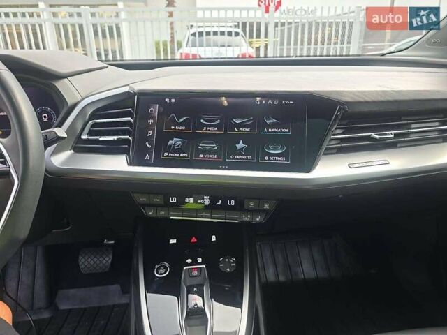 Черный Ауди Q4 e-tron, объемом двигателя 0 л и пробегом 25 тыс. км за 25000 $, фото 5 на Automoto.ua