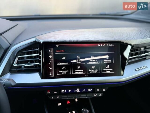 Чорний Ауді Q4 e-tron, об'ємом двигуна 0 л та пробігом 1 тис. км за 30999 $, фото 40 на Automoto.ua