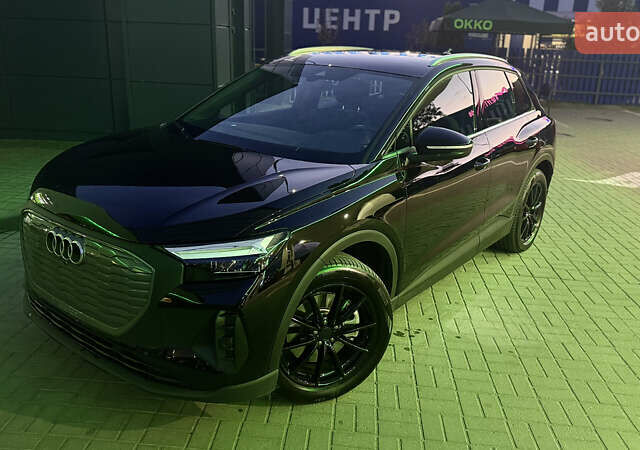 Чорний Ауді Q4 e-tron, об'ємом двигуна 0 л та пробігом 20 тис. км за 25500 $, фото 6 на Automoto.ua