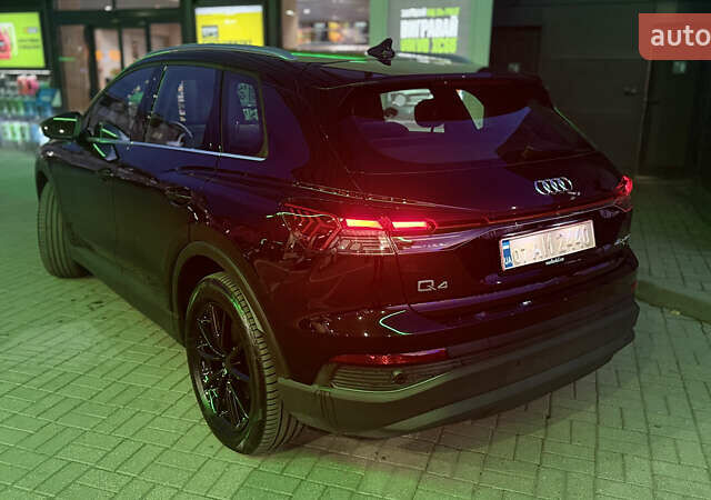 Чорний Ауді Q4 e-tron, об'ємом двигуна 0 л та пробігом 20 тис. км за 25500 $, фото 7 на Automoto.ua