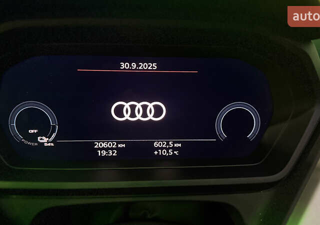 Чорний Ауді Q4 e-tron, об'ємом двигуна 0 л та пробігом 20 тис. км за 25500 $, фото 14 на Automoto.ua