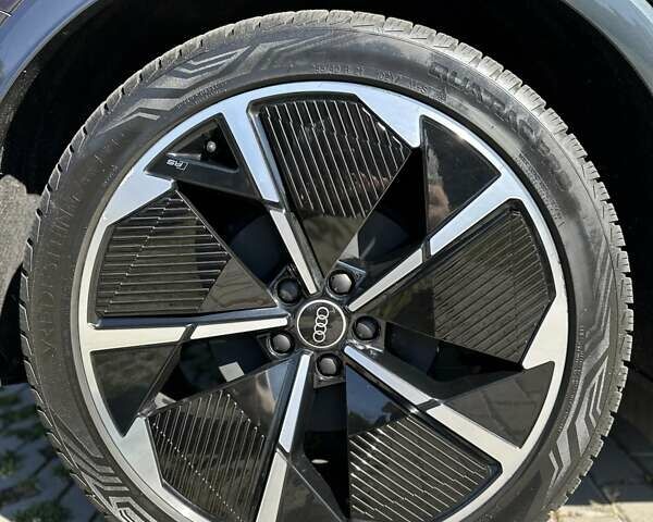 Фиолетовый Ауди Q4 e-tron, объемом двигателя 0 л и пробегом 33 тыс. км за 37500 $, фото 17 на Automoto.ua