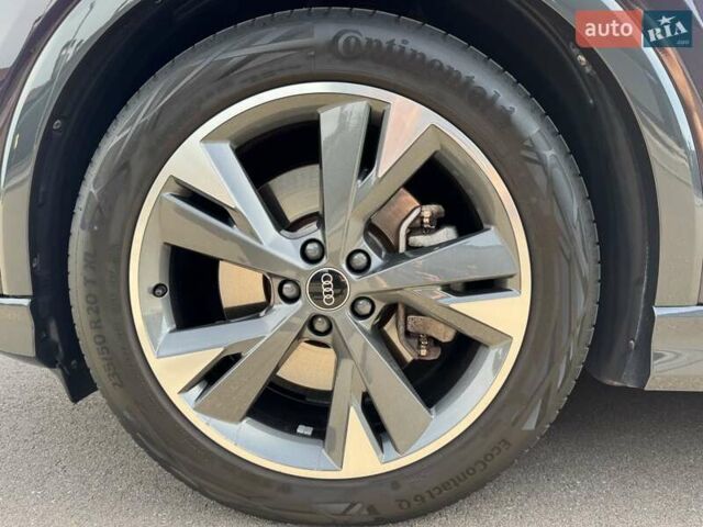 Фиолетовый Ауди Q4 e-tron, объемом двигателя 0 л и пробегом 76 тыс. км за 29500 $, фото 21 на Automoto.ua