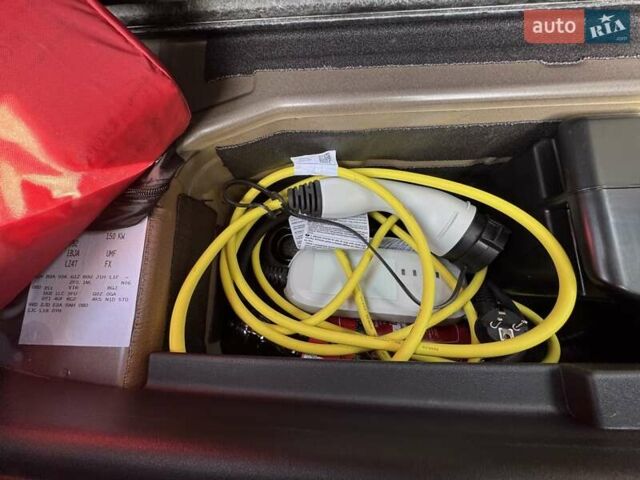 Фиолетовый Ауди Q4 e-tron, объемом двигателя 0 л и пробегом 76 тыс. км за 29500 $, фото 29 на Automoto.ua
