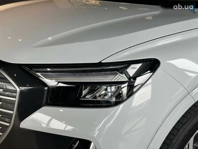Ауди Q4 e-tron, объемом двигателя 4.25 л и пробегом 1 тыс. км за 31990 $, фото 7 на Automoto.ua