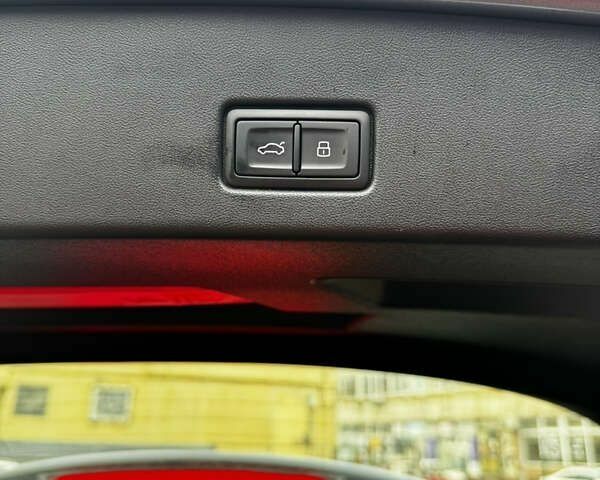 Ауді Q4 e-tron, об'ємом двигуна 12.58 л та пробігом 13 тис. км за 28999 $, фото 21 на Automoto.ua
