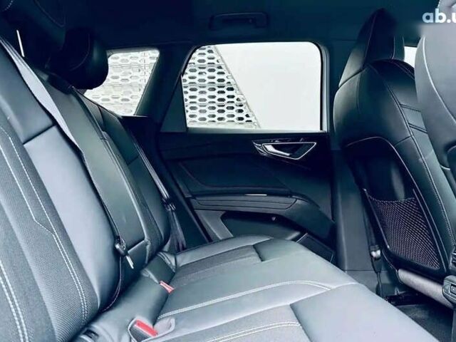 Ауди Q4 e-tron, объемом двигателя 0 л и пробегом 6 тыс. км за 27000 $, фото 6 на Automoto.ua