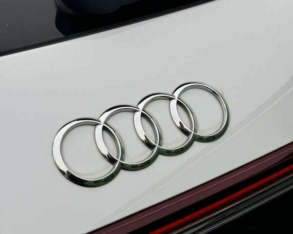 Ауди Q4 e-tron, объемом двигателя 0 л и пробегом 25 тыс. км за 26500 $, фото 12 на Automoto.ua